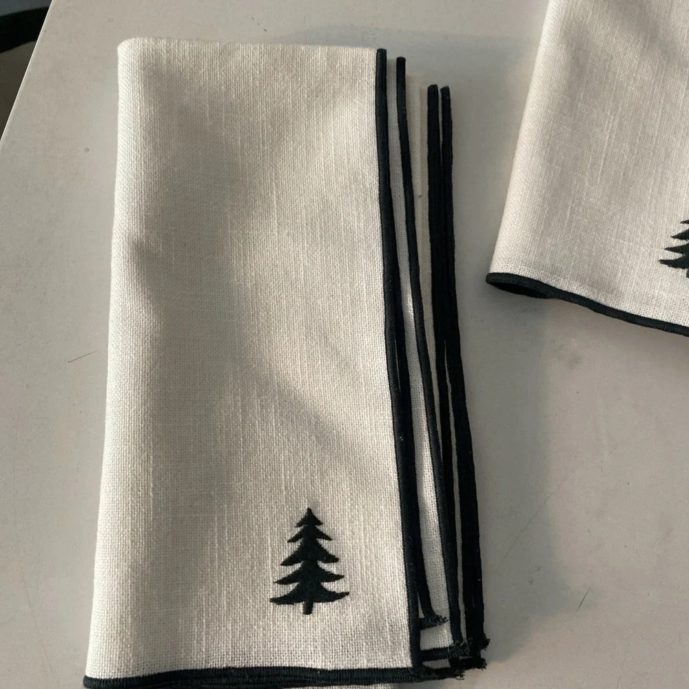 Set of 5 Crate & Barrel Merrow-Stitch White Green Stripe Napkin Embroidered Tree